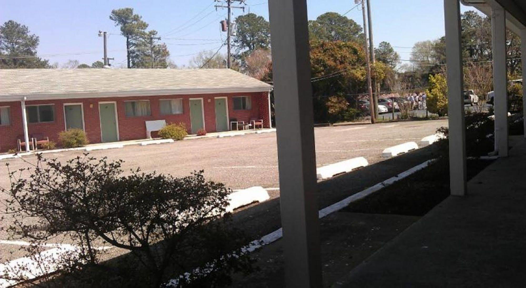 Bassett Motel Williamsburg Buitenkant foto