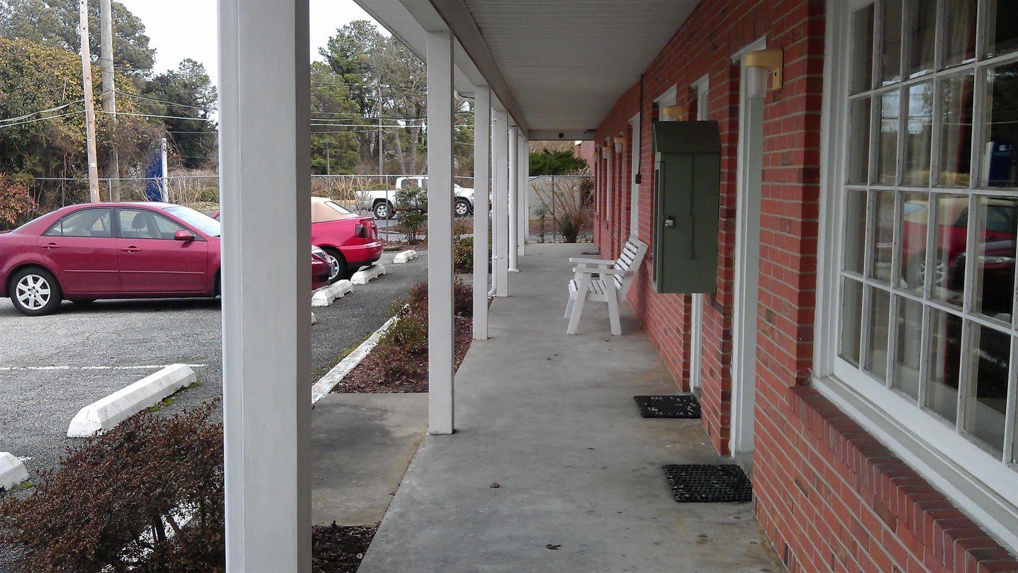 Bassett Motel Williamsburg Buitenkant foto